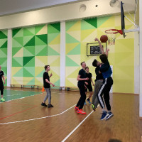 Соревнованиях по стритболу
